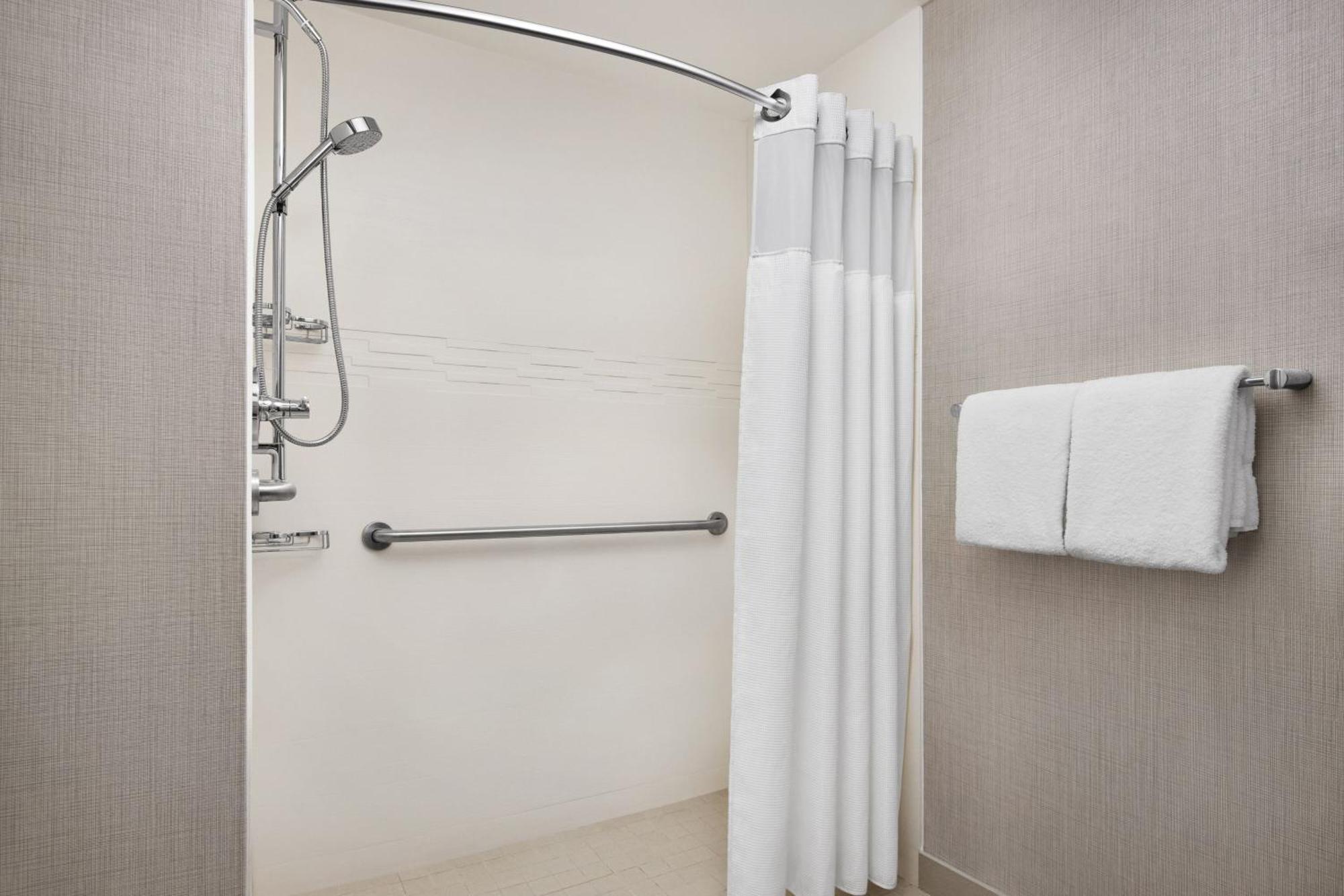 Residence Inn By Marriott Philadelphia לנגהורן מראה חיצוני תמונה