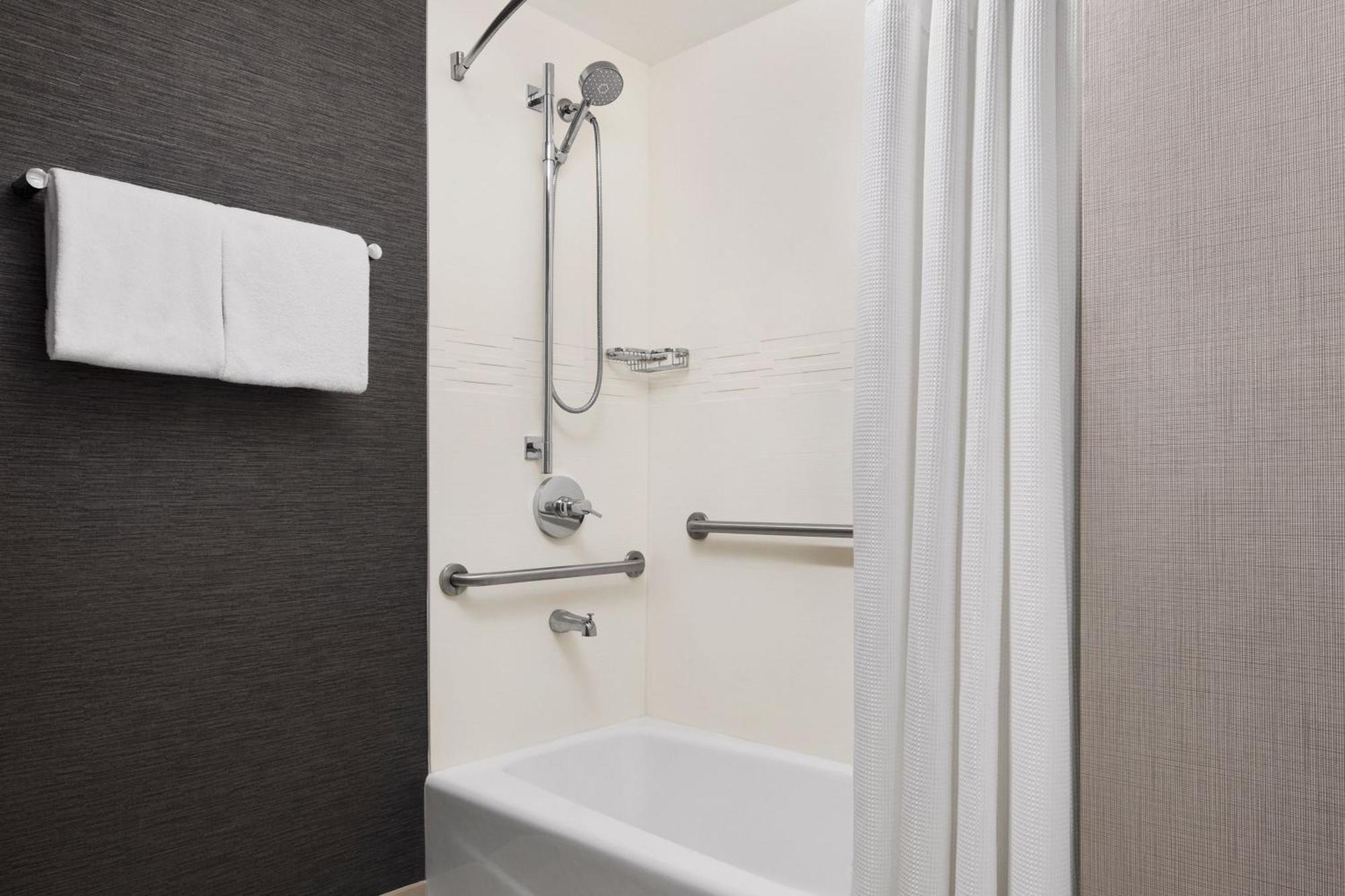 Residence Inn By Marriott Philadelphia לנגהורן מראה חיצוני תמונה