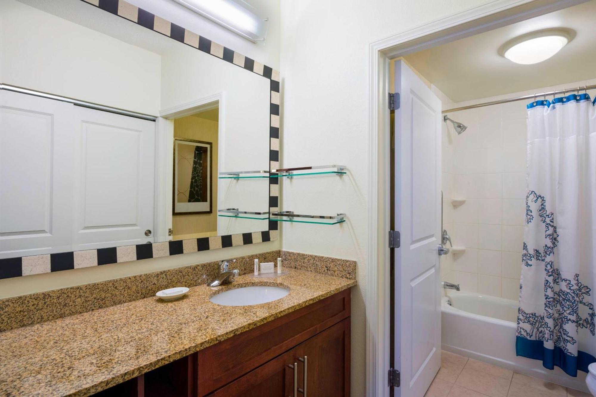 Residence Inn By Marriott Philadelphia לנגהורן מראה חיצוני תמונה